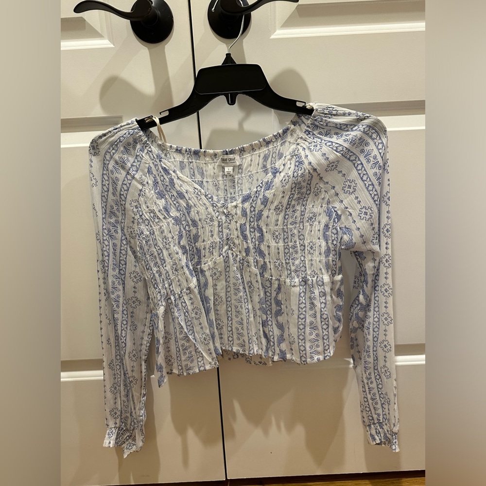 True Craft Cropped Blouse - NWT Never Worn - Size S